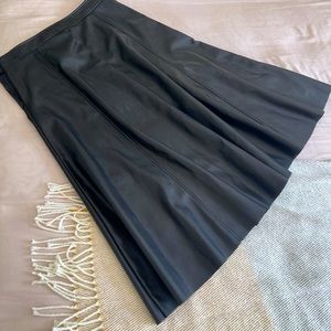 ✨LEATHER SKIRT✨ (BLACK) 🖤BANANA REPUBLIC